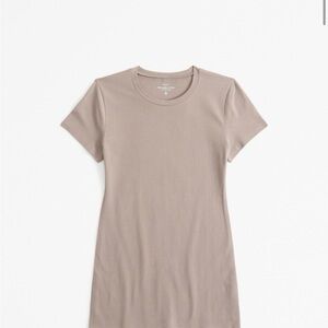 Abercrombie Maternity Women's Taupe T-Shirt M